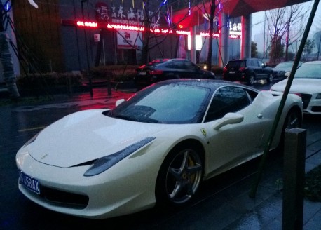 White Ferrari 458 has a License in China