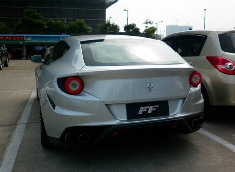 Ferrari FF is Silver in China