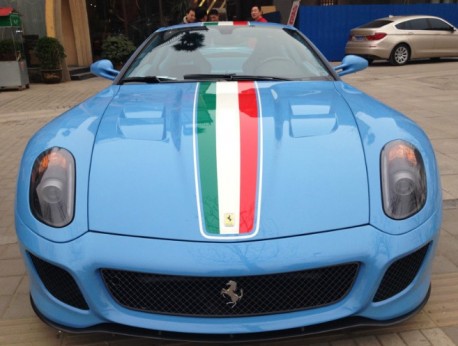 Ferrari 599 GTO is Blue in China