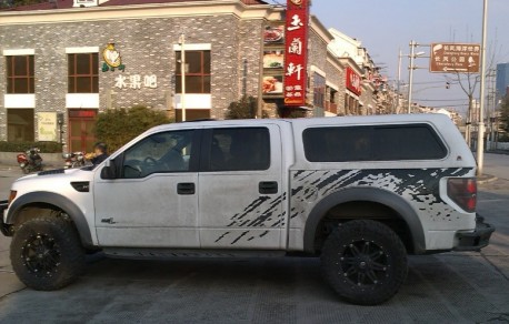 Spotted in China: Ford F-150 Raptor Crew Cab in white