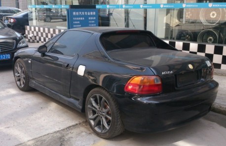Spotted in China: Honda CR-X del Sol