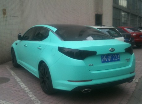 Kia K5 is matte-mint green in China