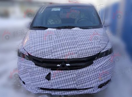 Spy Shots: new Maxus MPV testing in China