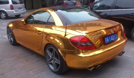 Bling! Mercedes-Benz SLK 55 AMG is Gold in China