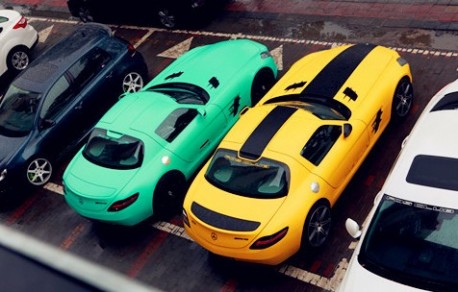 Mercedes-Benz SLS in yellow or green in China