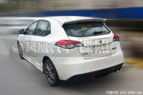 Spy Shots: MG5 Sport testing in China