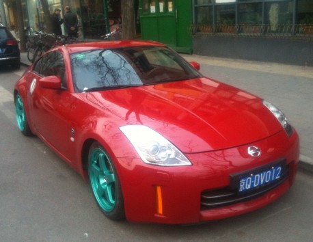Nissan 350Z on Green Alloys in China
