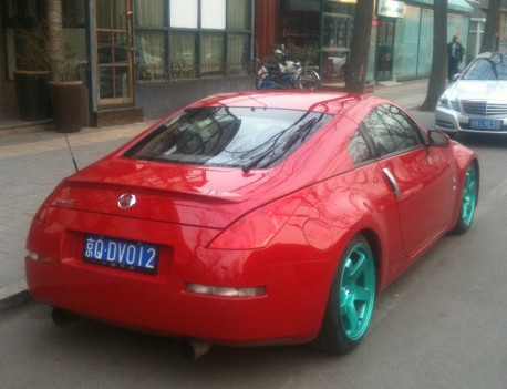 Nissan 350Z on Green Alloys in China