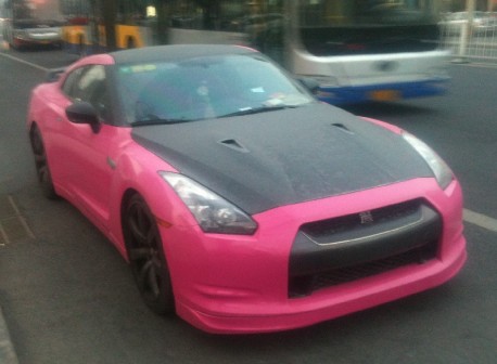 Nissan GT-R is Pink & Black in China