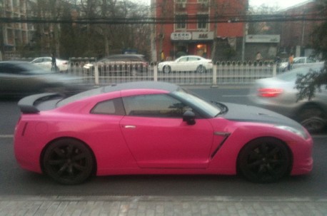 Nissan GT-R is Pink & Black in China