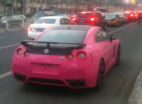 Nissan GT-R is Pink & Black in China