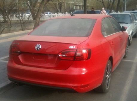 Spy Shots: Volkswagen Sagitar GLI is Naked in China