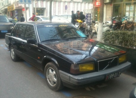 Spotted in China: Volvo 740 GL