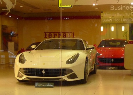 aston-martin-china-shenzhen-2