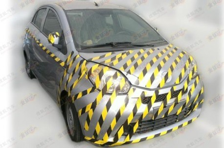 Spy Shots: Brilliance H120 testing in China