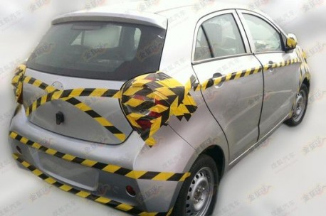 Spy Shots: Brilliance H120 testing in China