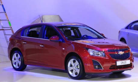 Spy Shots: Chevrolet Cruze hatchback seen testing in China