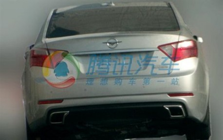 Spy Shots: Haima M8 seen testing in China