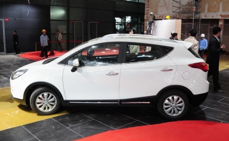 JAC Heyue S30 arrives at the Shanghai Auto Show