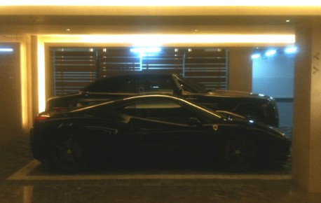 Ferrari 458 Italia & Rolls Royce Phantom Drophead Coupe are Black Together in China