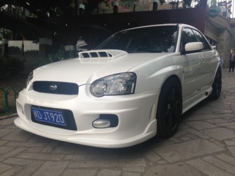 Subaru Impreza WRX STi is White with a body kit in China