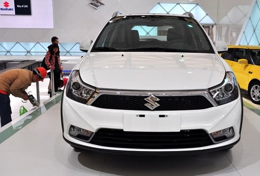 Facelifted Suzuki SX4 shows up early at Shanghai Auto Show