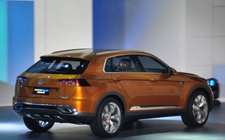 Volkswagen CrossBlue Coupe concept debuts at the Shanghai Auto Show