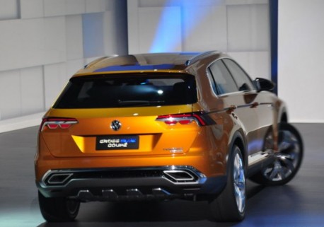 Volkswagen CrossBlue Coupe concept debuts at the Shanghai Auto Show