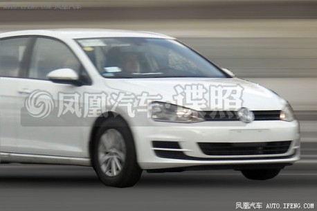 Spy Shots: Volkswagen Golf 7 testing in China