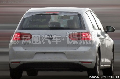 Spy Shots: Volkswagen Golf 7 testing in China