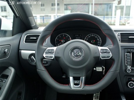 Volkswagen Sagitar GLI arrives at the Dealer in China