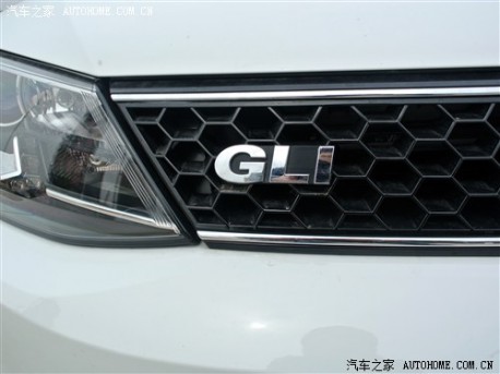 Volkswagen Sagitar GLI arrives at the Dealer in China