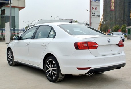 Volkswagen Sagitar GLI arrives at the Dealer in China