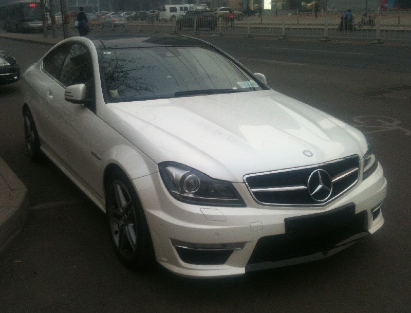 mercedes-c63-coupe-china-8