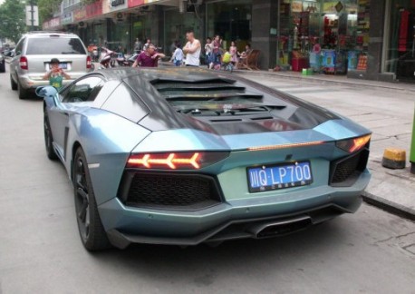 lamborghini-aventador-blue-ish-china-2