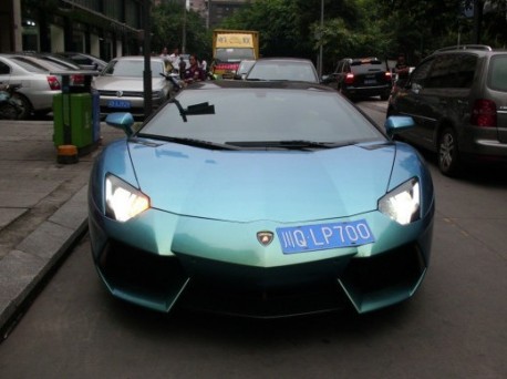 lamborghini-aventador-blue-ish-china-3