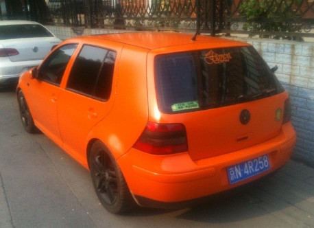 volkswagen-golf-orange-china-2