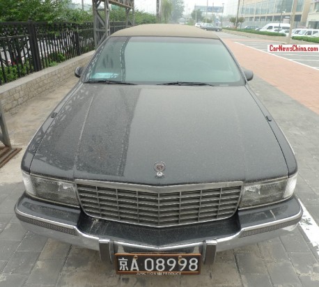 cadillac-fleetwood-stretched-china-3