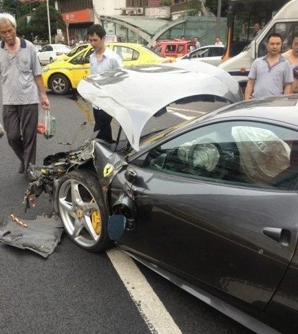 ferrari-crash-china-03-5