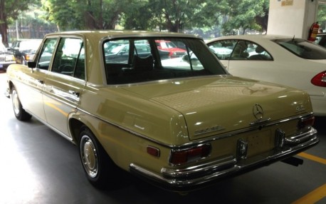 mercedes-benz-280-sel-china-2