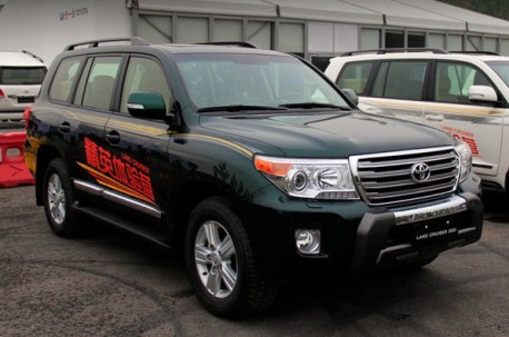 toyota-landcruiser-china-1a