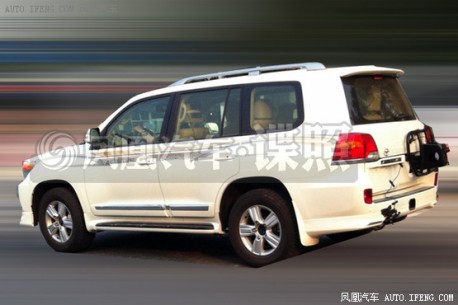 toyota-landcruiser-china-2