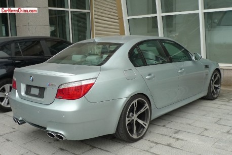 bmw-m5-silver-green-china-3