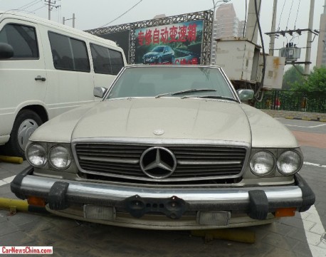 mercedes-benz-560-sl-china-2