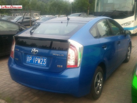 toyota-prius-china-color-7