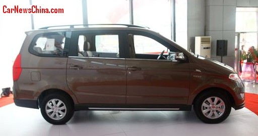 wuling-hongguang-s-china-3