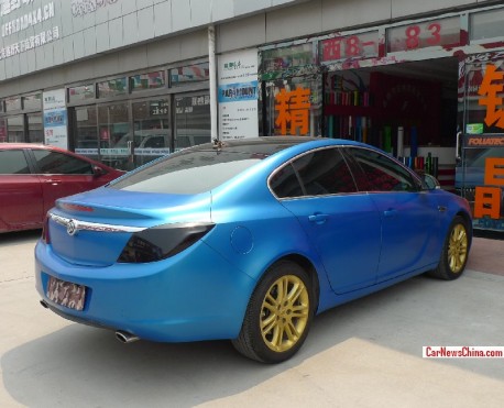 buick-regal-blue-china-3