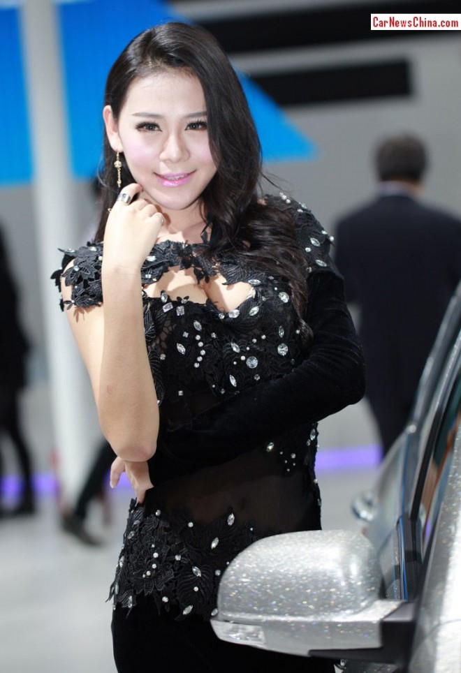 china-car-girls-9