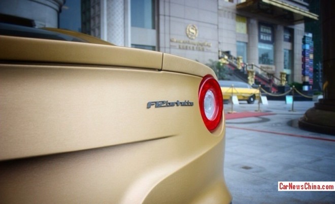 ferrari-f12-gold-china-1a