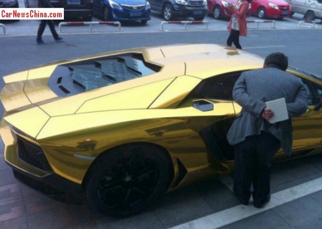 lamborghini-aventador-gold-china-3